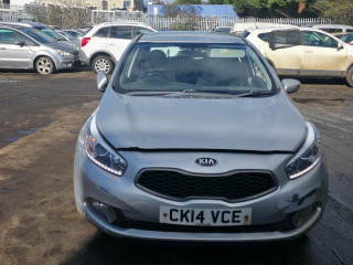 Kia Ceed 2 поколение 2014г. 1.6 л., D4FB - фото №1
