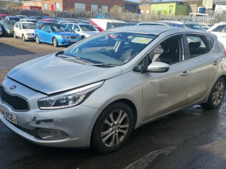 Kia Ceed 2 поколение 2014г. 1.6 л., D4FB - фото №2