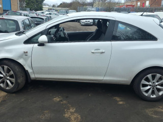 Opel Corsa D [рестайлинг] 2014г. 1.2 л., A 12 XER - фото №4