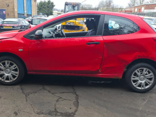 Mazda 2 2 поколение [рестайлинг] 2013г. 1.3 л., ZJ46 - фото №4