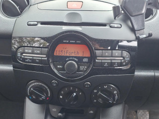 Mazda 2 2 поколение [рестайлинг] 2013г. 1.3 л., ZJ46 - фото №10