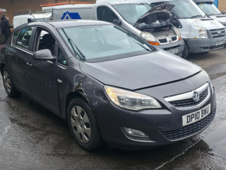 Opel Astra J 2010г. 1.4 л., A 14 XER - фото №3