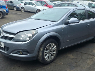 Opel Astra GTC H [рестайлинг] 2010г. 1.6 л., A 16 XER - фото №2
