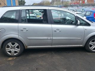 Opel Zafira B [рестайлинг] 2010г. 1.6 л., Z 16 XER - фото №5