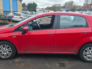 Fiat Punto 3 поколение [2-й рестайлинг] 2012г. 1.2 л., 169 A4.000 - фото №4