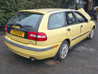 Volvo V40 1 поколение [рестайлинг] 2001г. 1.6 л., B 4164 S2 - фото №7
