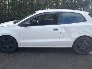 Volkswagen Polo 5 поколение 2012г. 1.2 л., CGPB - фото №4