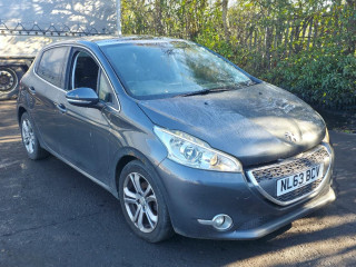 Peugeot 208 1 поколение 2013г. 1.4 л., 8HR (DV4C) - фото №3