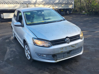 Volkswagen Polo 5 поколение 2010г. 1.2 л., CGPA - фото №3