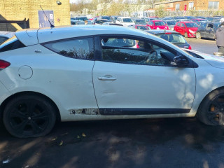 Renault Megane 3 поколение 2010г. 1.6 л., K4M 858 - фото №5