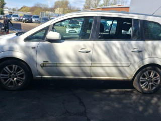 Opel Zafira B [рестайлинг] 2012г. 1.6 л., A 16 XER - фото №4