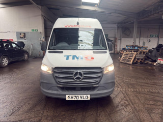 Mercedes-Benz Sprinter W907/910 2020г. 2.0 л., OM 654.920 - фото №1