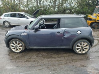 Mini Cooper S 2 поколение [рестайлинг] 2012г. 1.6 л., N18 B16 A - фото №4