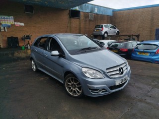 Mercedes-Benz B W245 [рестайлинг] 2010г. 1.5 л., M 266.920 - фото №3