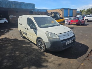 Citroen Berlingo 2 поколение B9 2009г. 1.6 л., 9HX (DV6AUTED4) - фото №3