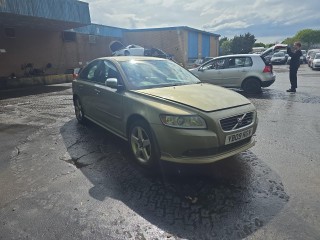 Volvo S40 2 поколение [рестайлинг] 2009г. 1.6 л., B 4164 S3 - фото №3