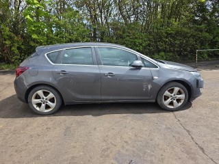Opel Astra J 2011г. 1.6 л., A 16 XER - фото №5