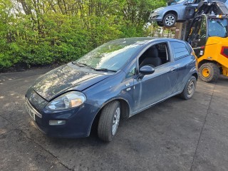 Fiat Punto 3 поколение [2-й рестайлинг] 2012г. 1.3 л., 199 B4.000 - фото №2
