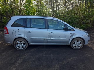 Opel Zafira B [рестайлинг] 2013г. 1.7 л., A 17 DTJ - фото №5