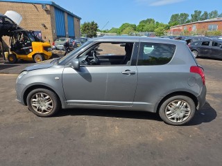 Suzuki Swift 3 поколение 2010г. 1.3 л., M13A - фото №4