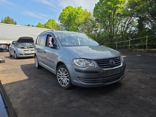 Volkswagen Touran 1 поколение [рестайлинг] 2010г. 1.9 л., BXE - фото №3