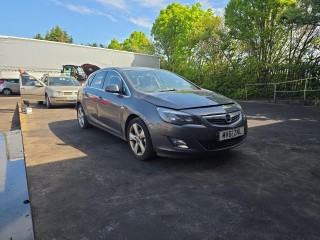 Opel Astra J 2011г. 1.6 л., A 16 XER - фото №3