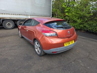 Renault Megane 3 поколение 2008г. 2.0 л., F4R 870 - фото №6