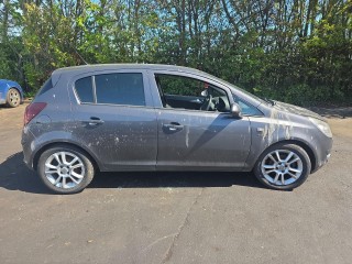 Opel Corsa D 2010г. 1.4 л., A 14 XER - фото №5