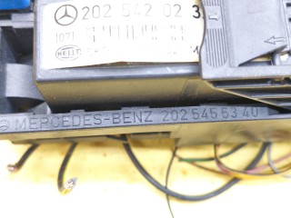 Блок предохранителей, ориг. номер A2025455340, Mercedes-Benz C-Class 1993-1997