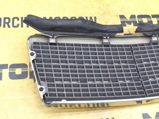 Решетка радиатора, ориг. номер A2028800083, Mercedes-Benz C-Class 1993-1997
