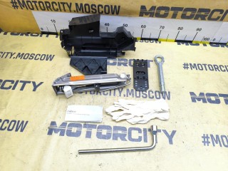 Набор инструментов, ориг. номер A2125800018, Mercedes-Benz C-Class 2007-2011
