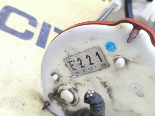 Насос топливный, ориг. номер L33L1335ZA, MAZDA CX-7 2006-2009