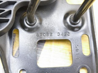 Крюк капота, ориг. номер 8T0823480, AUDI A4 2011-2015
