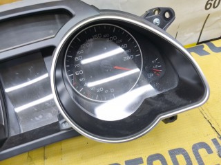 Панель приборов, ориг. номер 8T0920931C, AUDI A5 2007-2011
