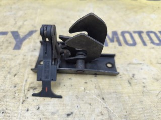 Крюк капота, ориг. номер A2208800264, Mercedes-Benz S-Class 1996-1998