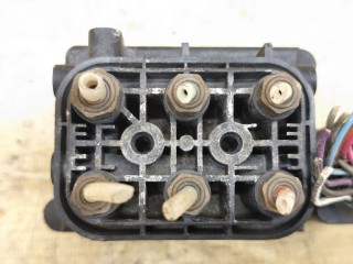 Блок клапанов пневмоподвески, ориг. номер A2513200058, Mercedes-Benz ML-Class 2005-2008