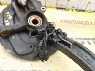 Кулак поворотный, ориг. номер A1643300920, Mercedes-Benz ML-Class 2005-2008