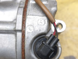 Компрессор кондиционера, ориг. номер A0008302500, Mercedes-Benz E-Class 2009-2013