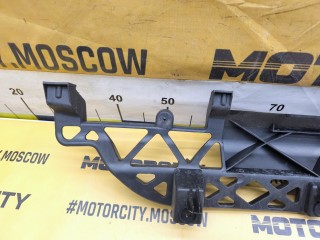 Кронштейн бампера, ориг. номер 4L0807329, AUDI Q7 2005-2009