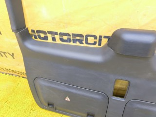 Обшивка крышки багажника, ориг. номер A1637400470, Mercedes-Benz ML-Class 2001-2005