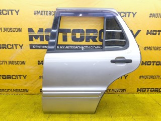 Дверь, ориг. номер A1637301505, Mercedes-Benz ML-Class 2001-2005