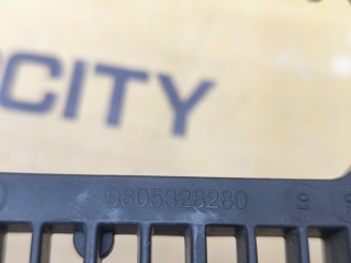 Кронштейн радиатора, ориг. номер 9805328280, Citroen C4 PICASSO 2013-2016