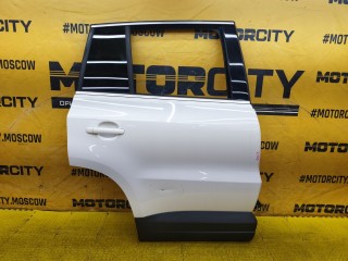 Дверь VOLKSWAGEN Tiguan 2006-2011