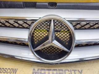 Решетка радиатора, ориг. номер A6398800083, Mercedes-Benz V-Class 2010-2014