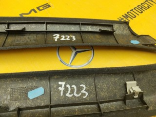 Обшивки стоек, ориг. номер A2026920289, Mercedes-Benz