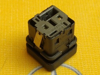 Кнопка ЦЗ, ориг. номер 61318360828, BMW 525i 2000-2004