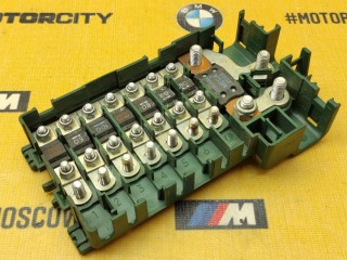 Блок предохранителей, ориг. номер 61138367768, BMW 528i