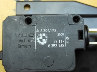 Активатор лючка бензобака, ориг. номер 67118352168, BMW 735i