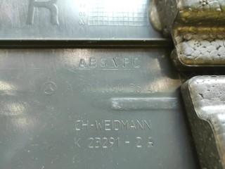 Обшивка стойки средняя, ориг. номер A2036901640, Mercedes-Benz
