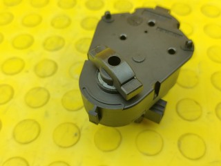 Моторчик заслонок отопителя, ориг. номер 64116930305, BMW 525i 2000-2004